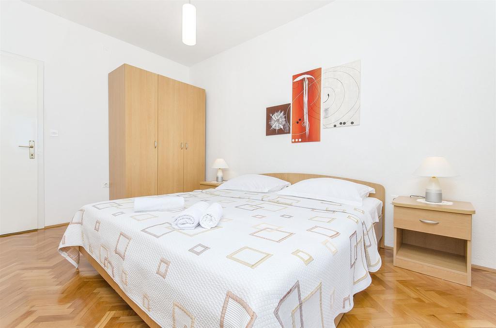 Apartments Kunac Podgora Esterno foto