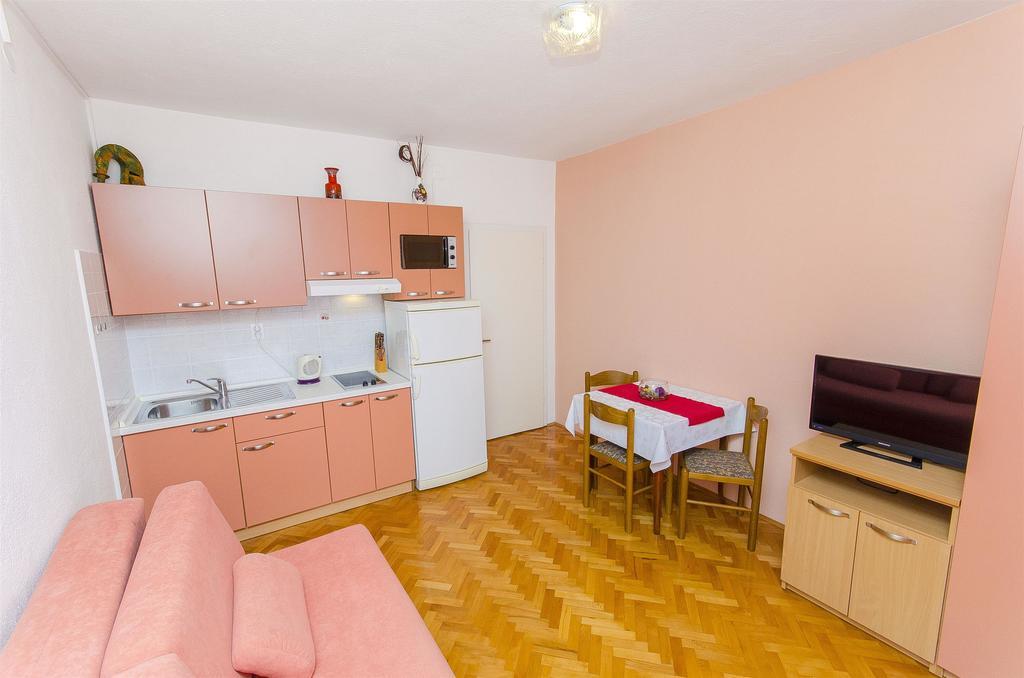 Apartments Kunac Podgora Esterno foto